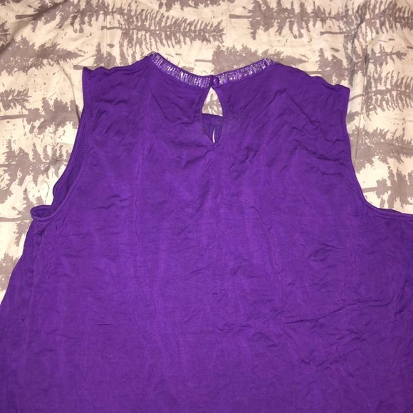 5/$25🖤 Peter Nygard sleeveless top - Picture 3 of 5